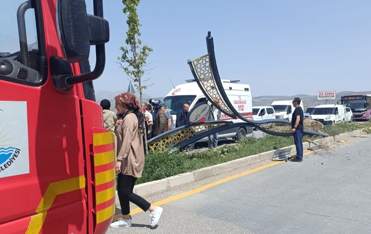 Van’da trafik kazası: 3 yaralı