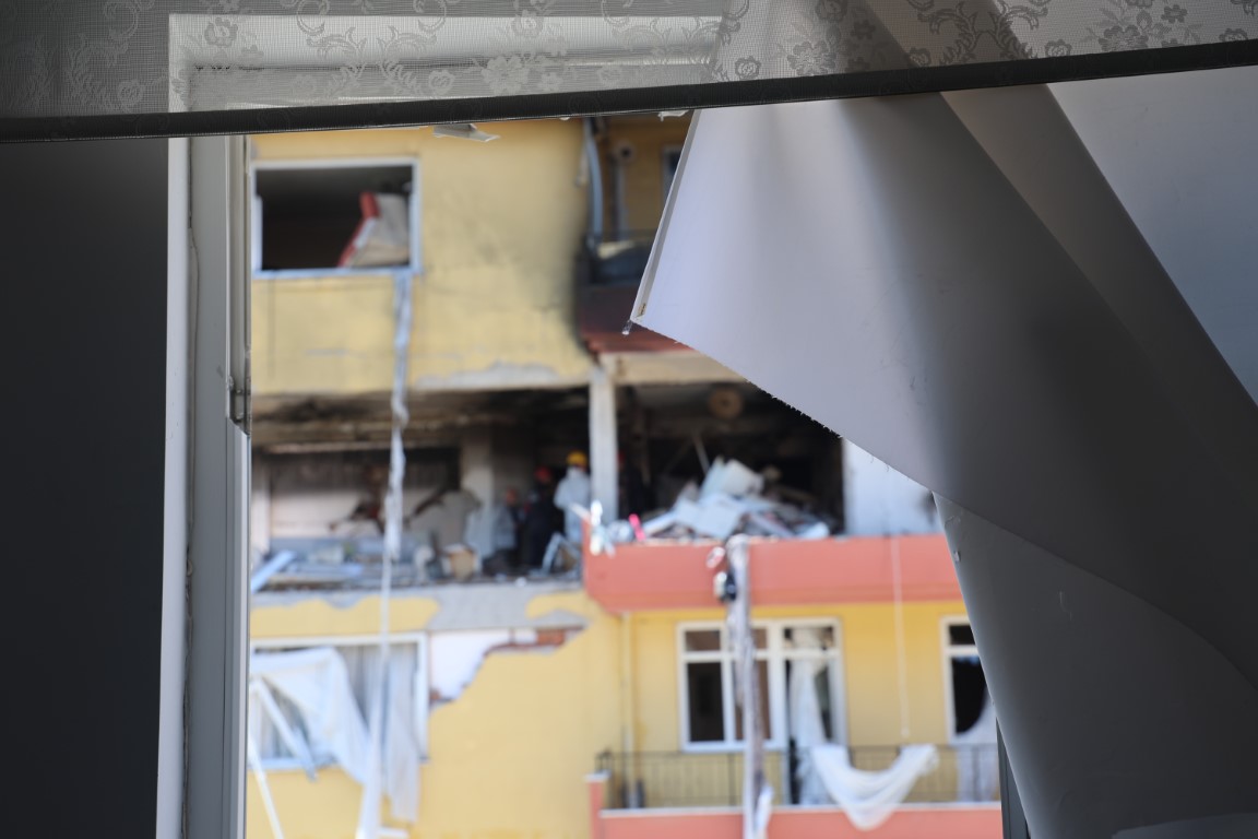 Doğalgaz patlamasının şiddeti gündüz ortaya çıktı