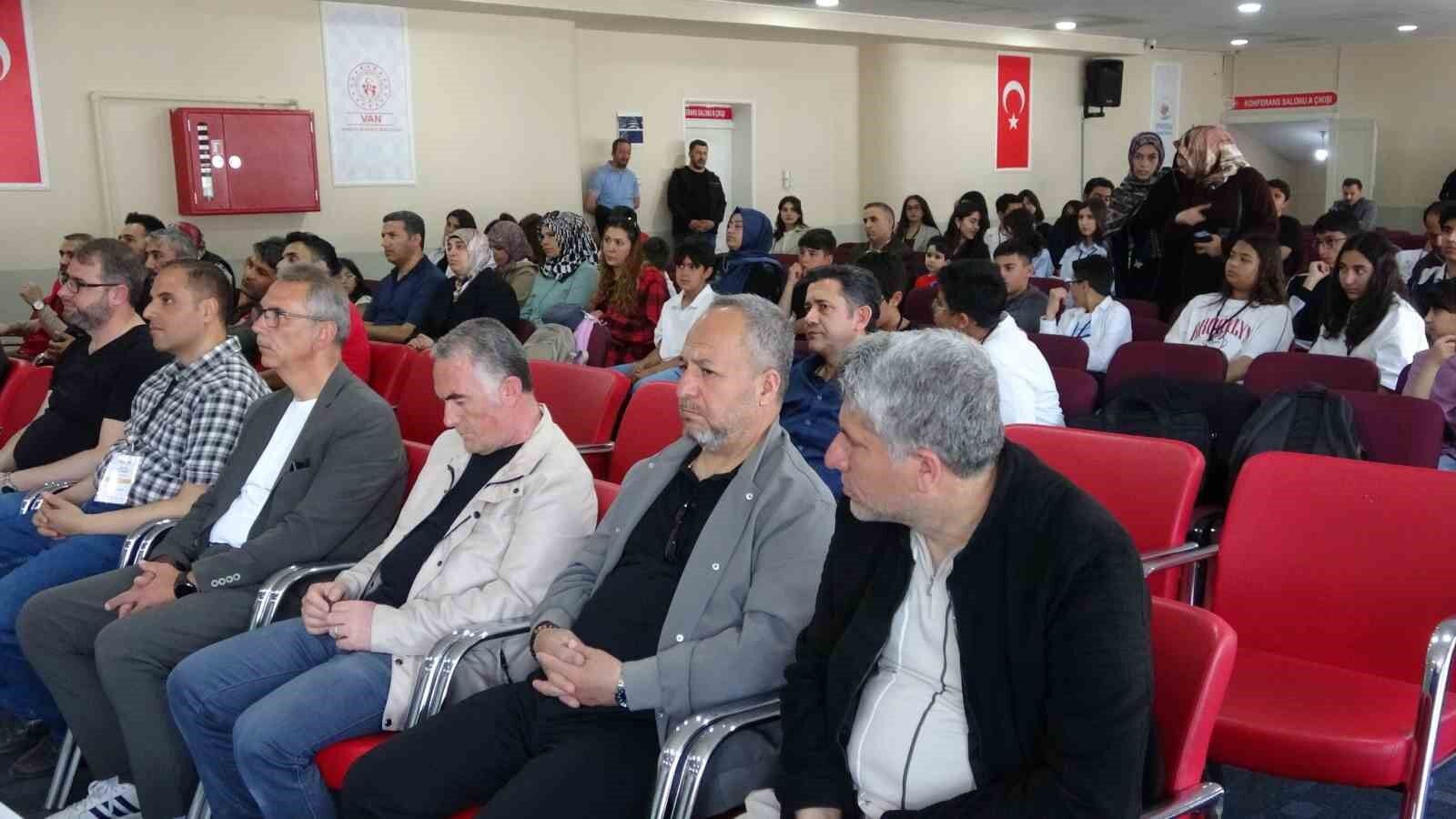 Van’da DENEYAP Türkiye final sergisi düzenlendi