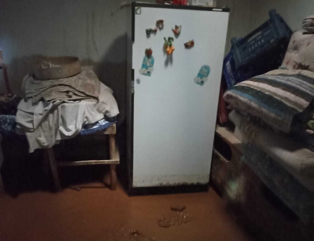 Darende’de sağanak ve dolu su baskınlarına neden oldu