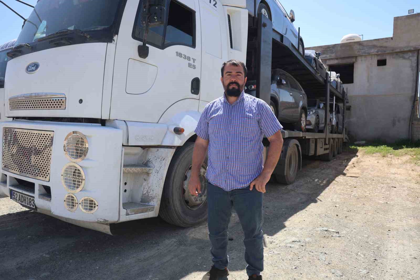 Ekmek parası için çıktıkları 14 günlük yolda tırlarını Çin mafyasına kaptırdılar