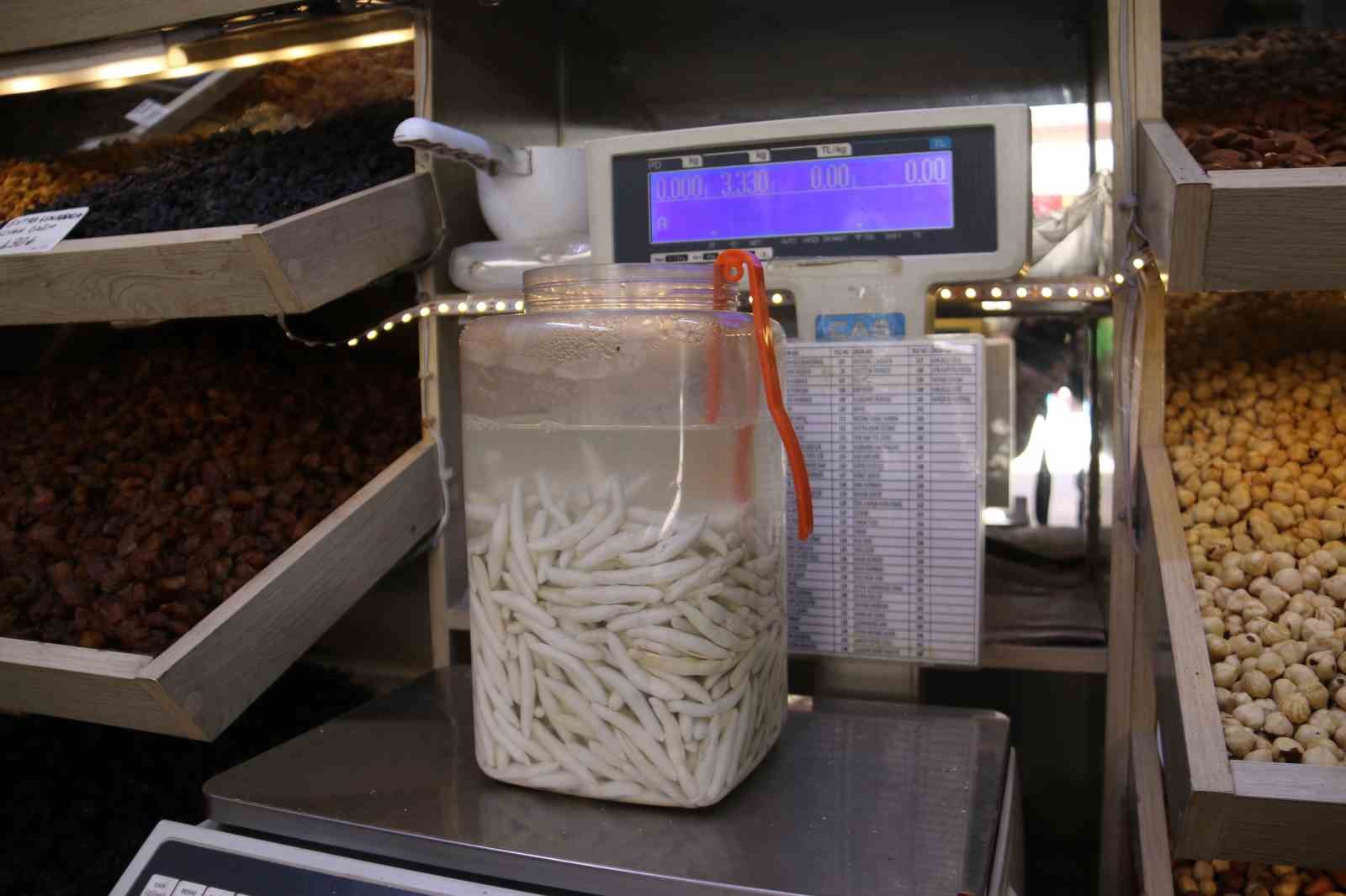 Dünyanın en pahalı sakızı, çeyrek altını geçti yarım altınla yarışıyor