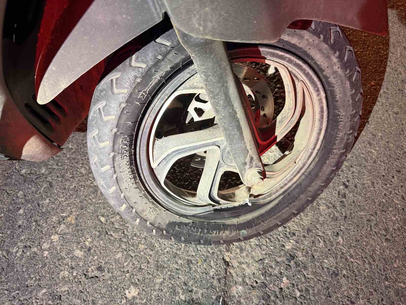 Kontrolden çıkan motosiklet devrildi, sürücü ağır yaralandı