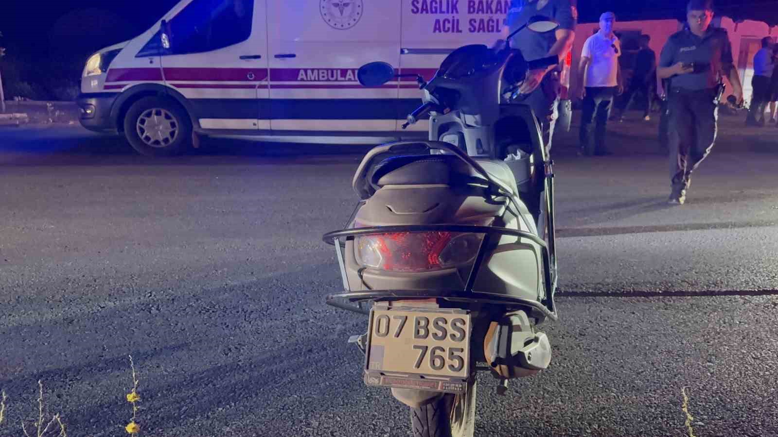 Kontrolden çıkan motosiklet devrildi, sürücü ağır yaralandı
