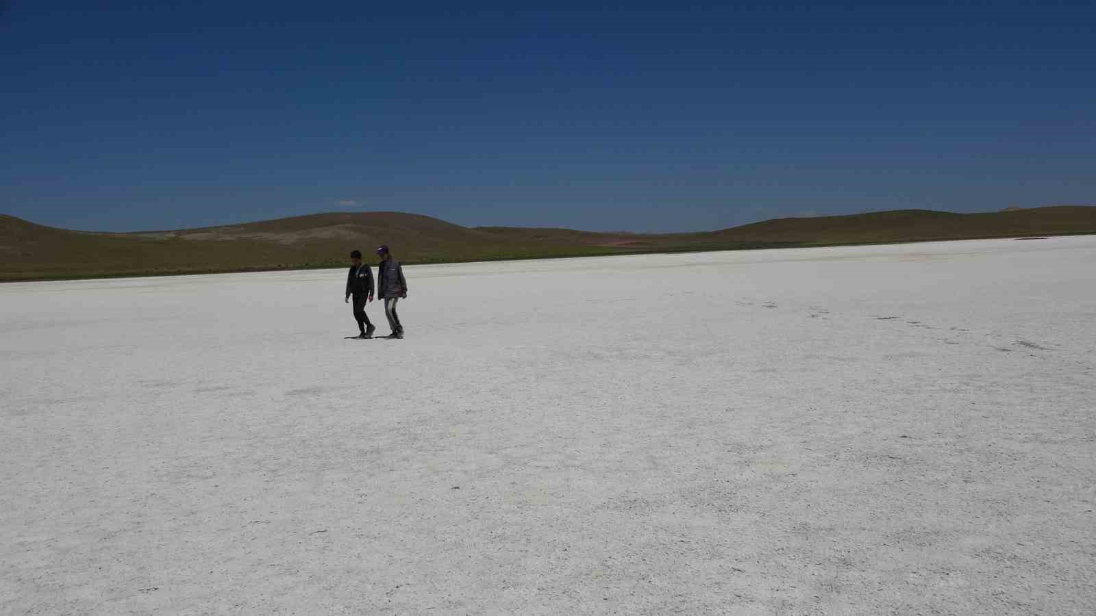 İklim değişikliği Van’daki Tuz Gölü’nü kuruttu