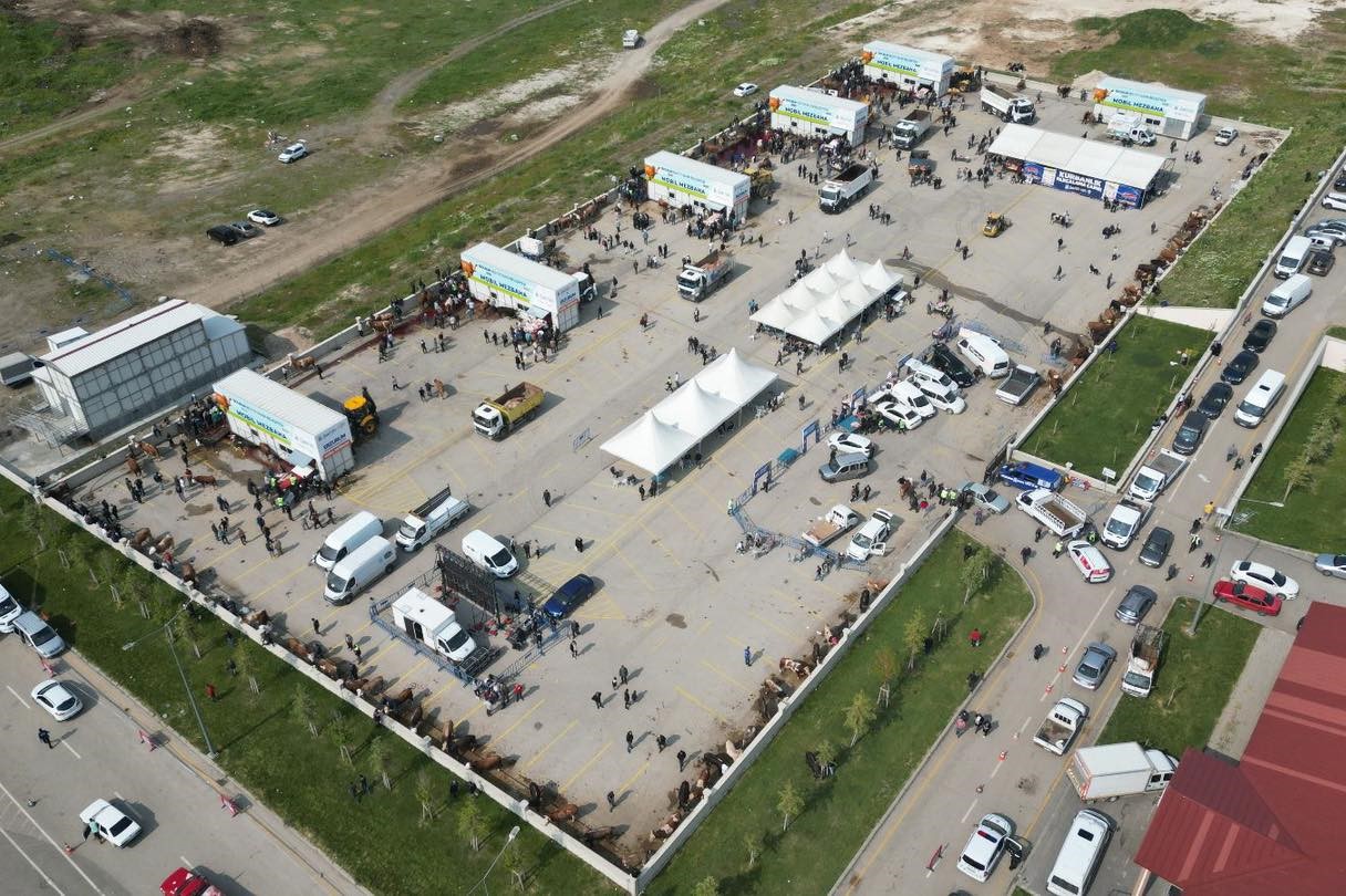 Vatandaş mobil mezbahanelere koştu