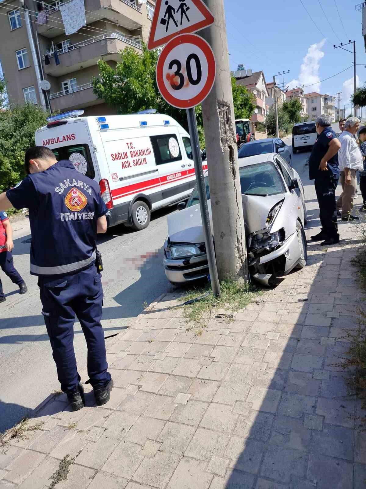 Kontrolden çıkan otomobil, elektrik direğine çarptı: 1 yaralı