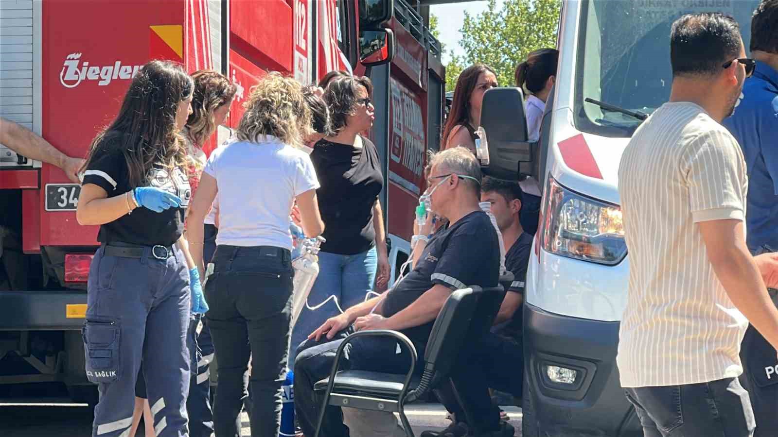 Ümraniye’de motor fabrikasında yangın çıktı: 10 işçi dumandan etkilendi