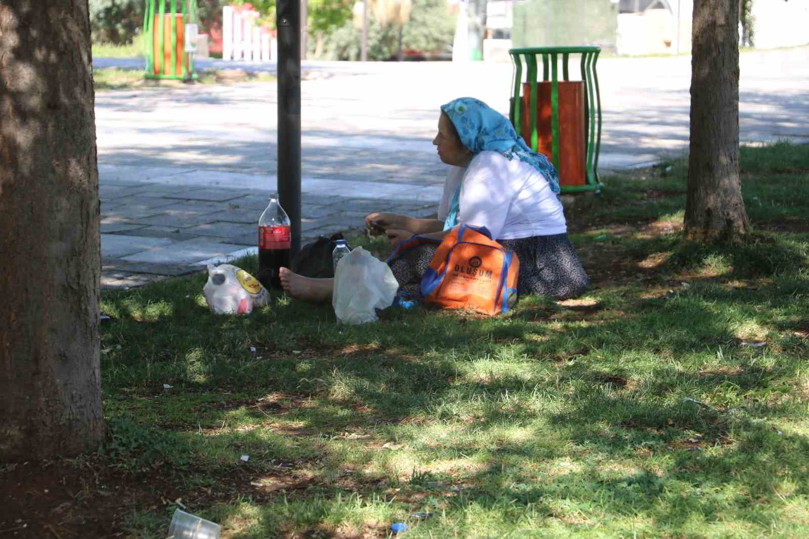 Şanlıurfa’da termometreler 52 dereceyi gösterdi