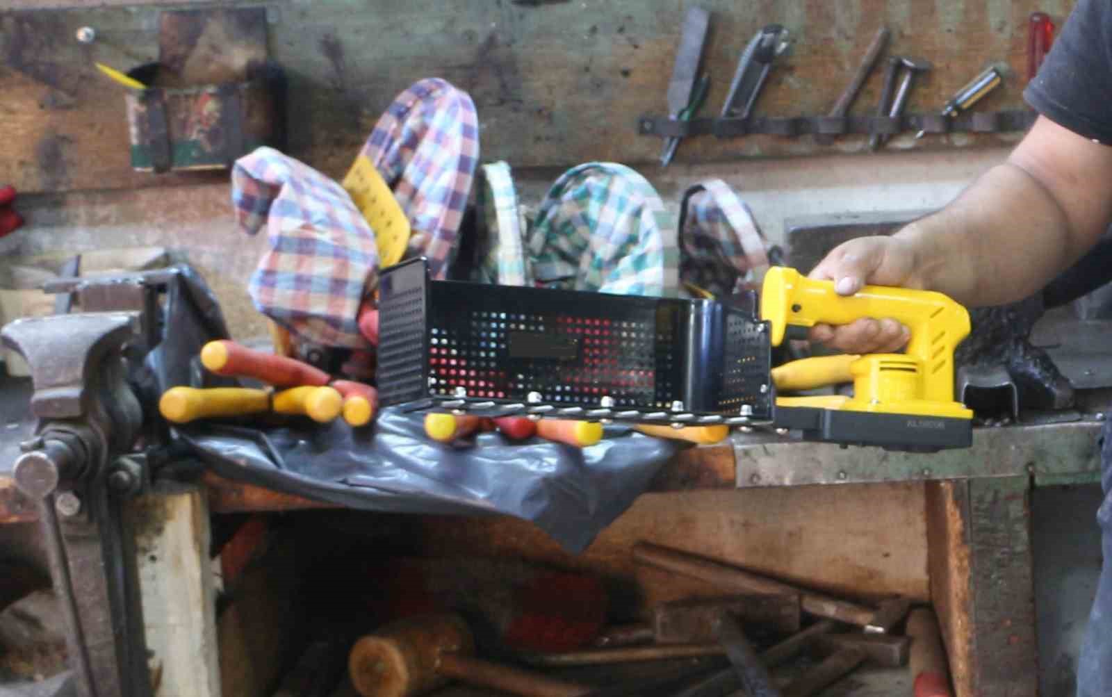 Elektrikli çay kesme motorları çıkınca çay makasları tarih olmaya başladı