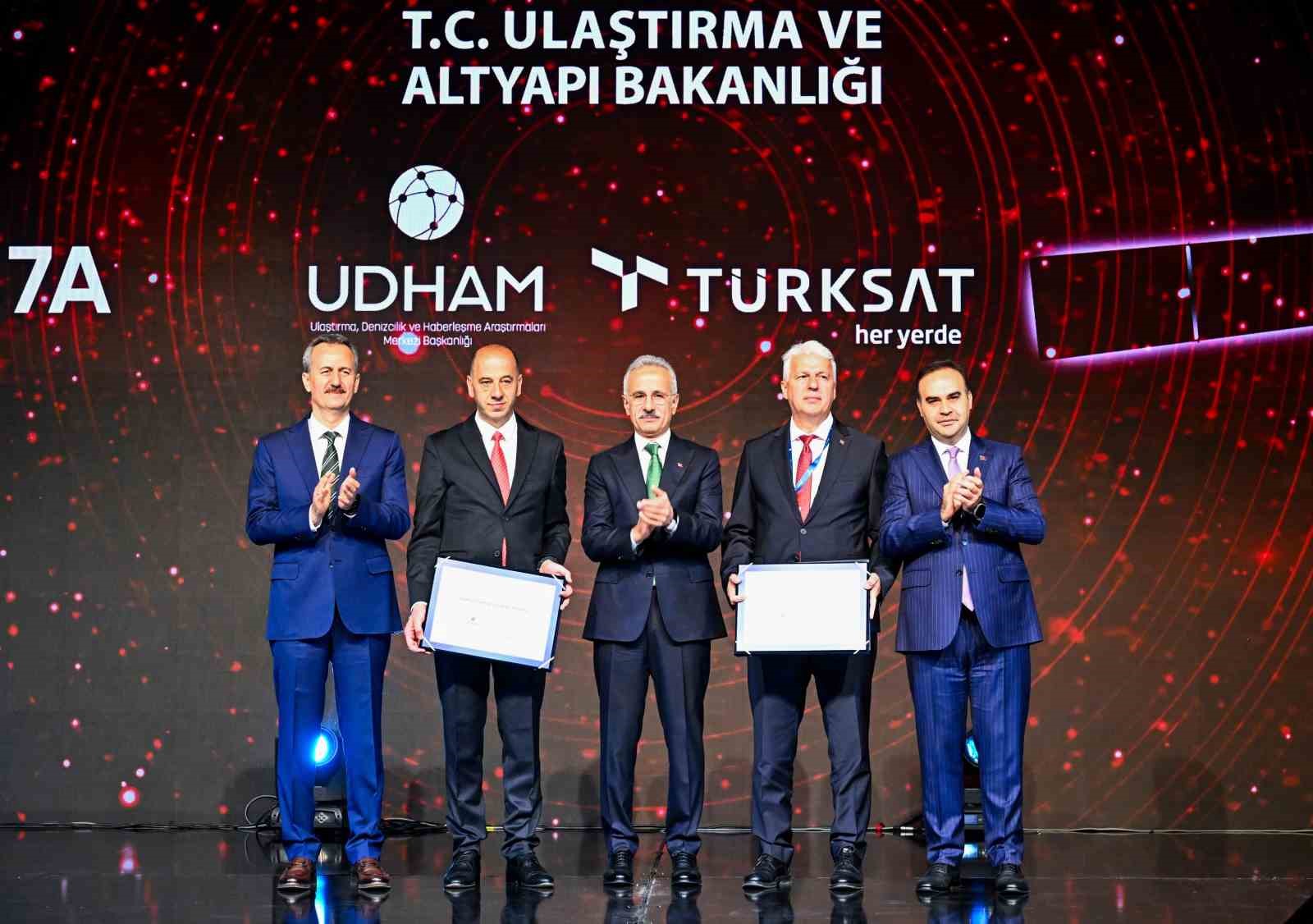 İmzalar TÜRKSAT 7A için atıldı