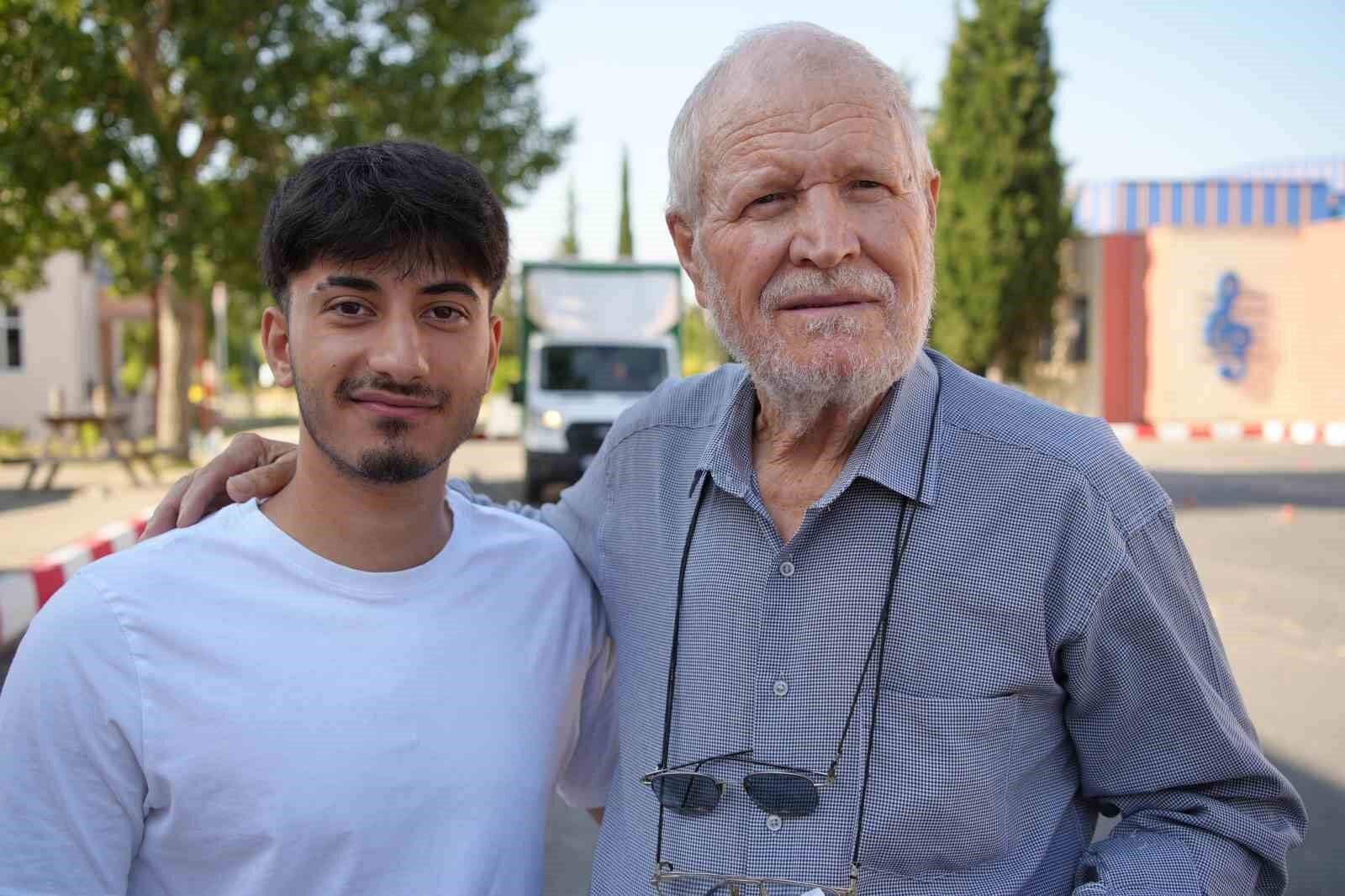 YKS’nin en yaşlı adayı 81 yaşındaki 