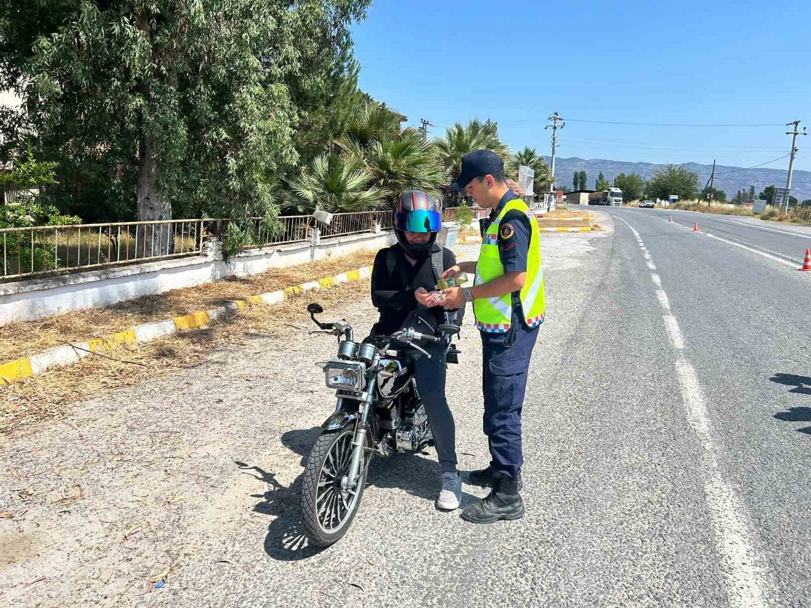 Bayram tatili dönüşü başladı, jandarma denetimleri sıklaştırdı