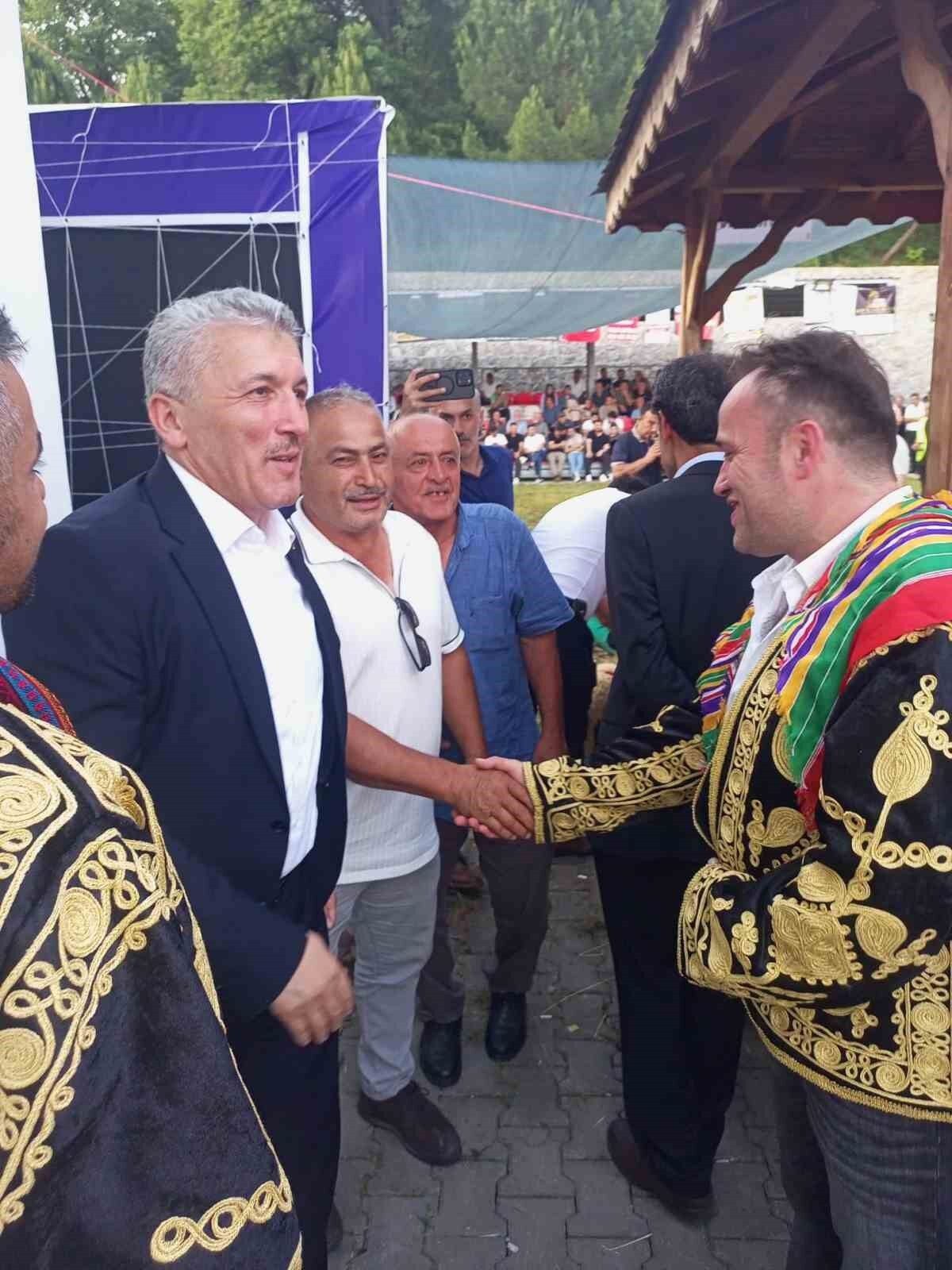 Bartın’da 2 asırdır devam eden güreş turnuvasına 150’yi aşkın sporcu katıldı