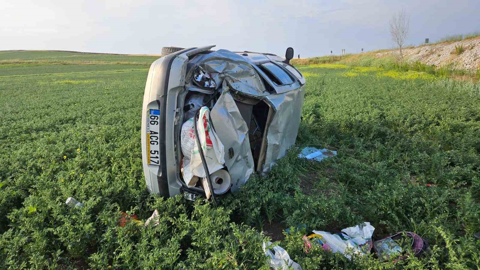 Takla atan otomobil hurdaya döndü: 1 yaralı