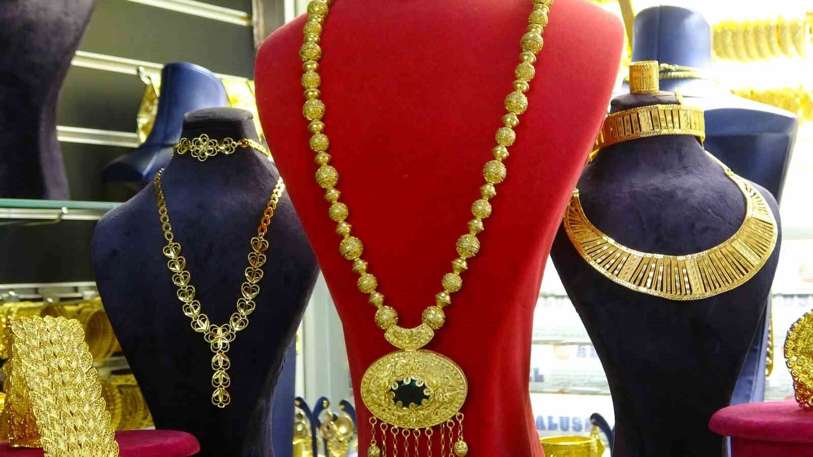 Van’da düğünlerin yeni gözdesi: İmitasyon takılar