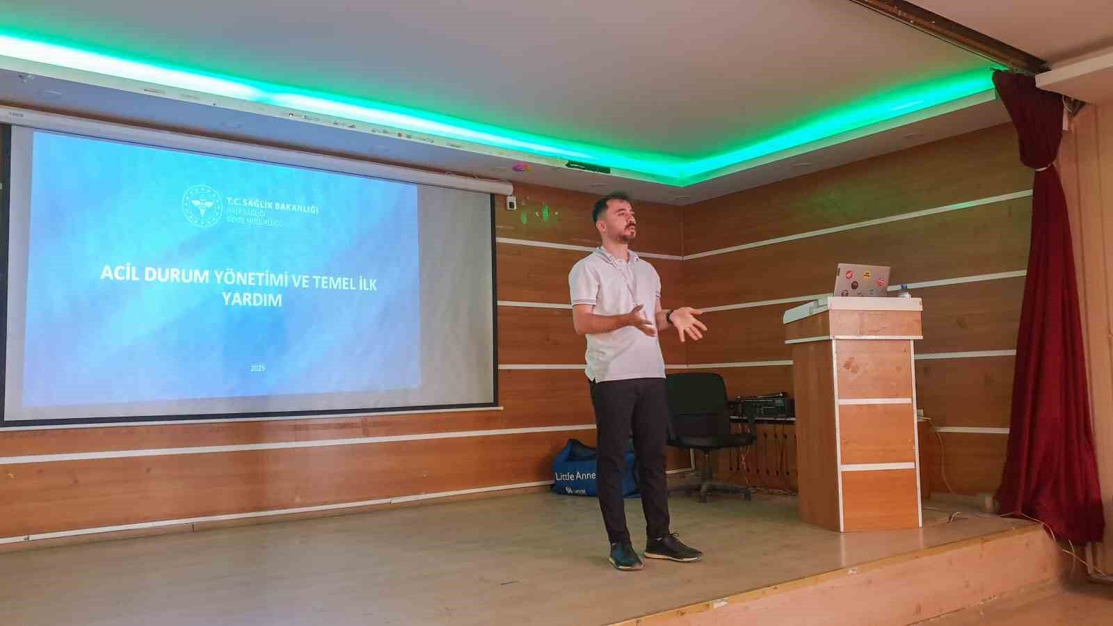 Başkale’de öğretmenlere sağlıklı yaşam eğitimi