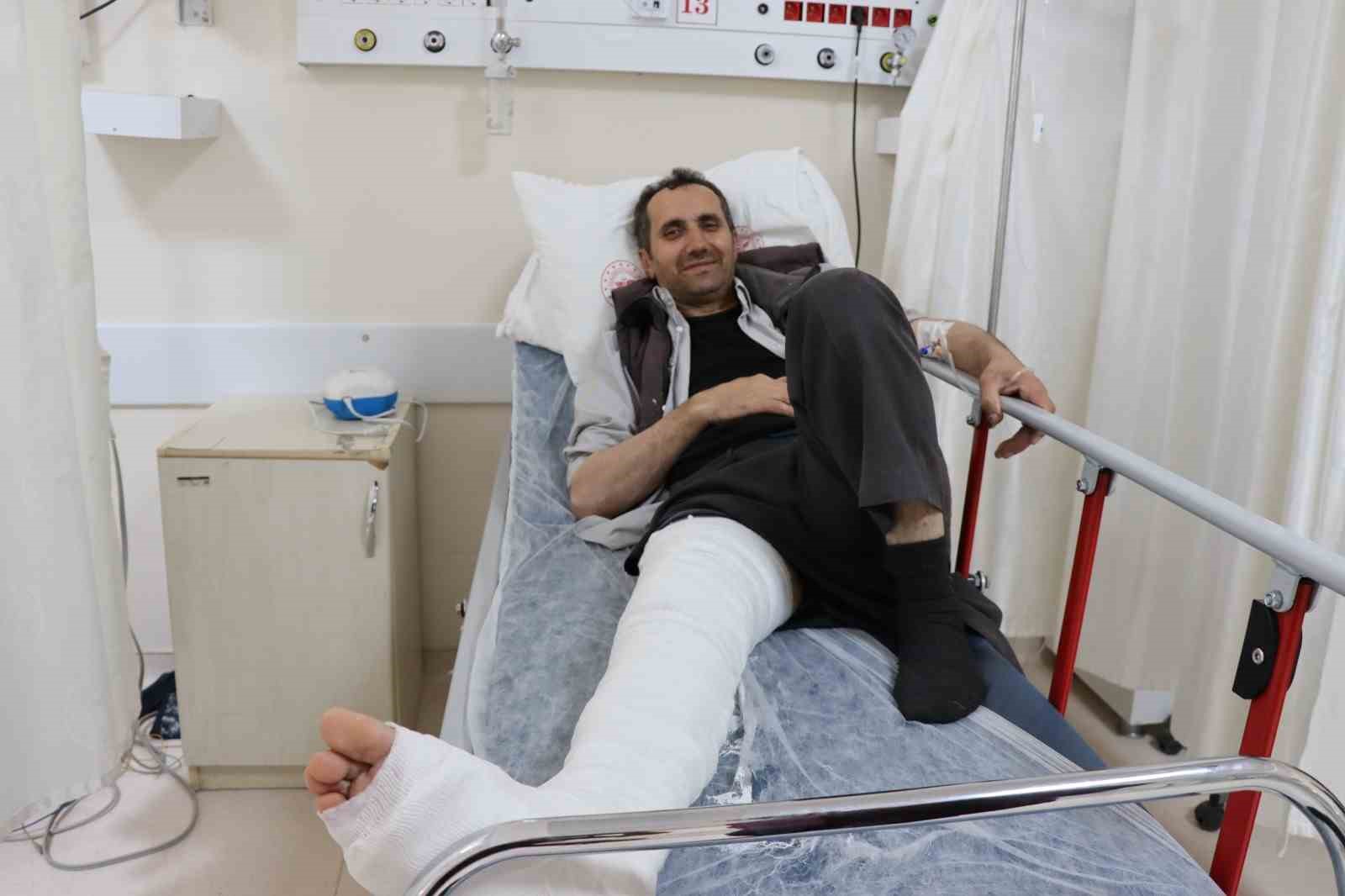 Erzurum’da üzerine kurbanlık düşen adamın ayağı kırıldı