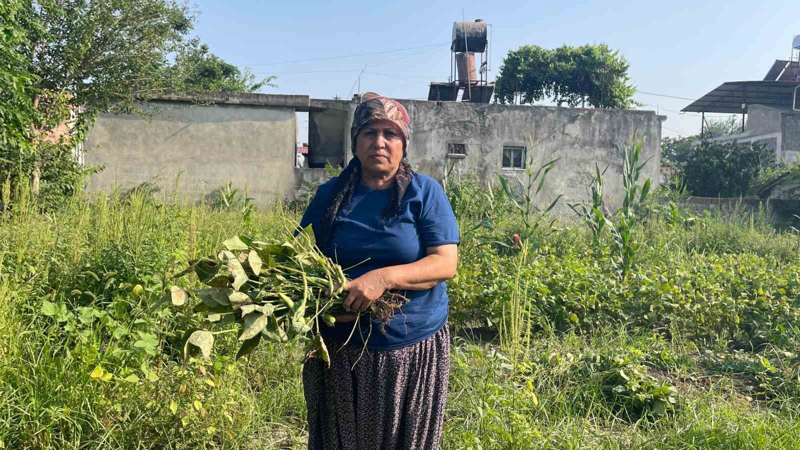 Eşinin yerine girdiği seçimde ilçenin ilk kadın muhtarı oldu