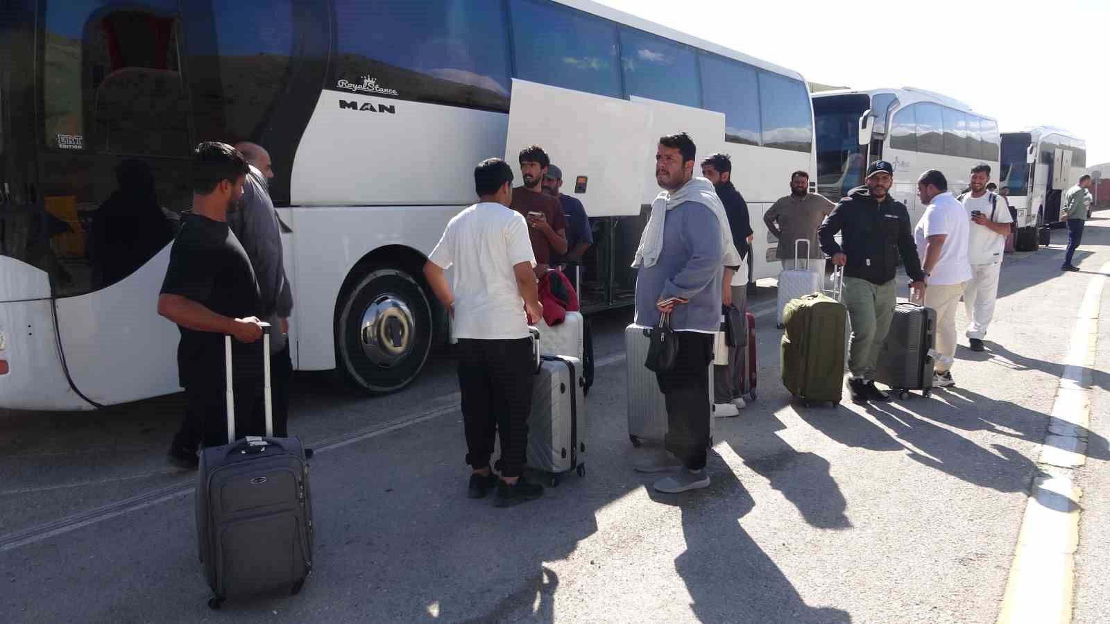 İran’daki Ummanlılar Van üzerinden Trabzon’a tahliye ediliyor