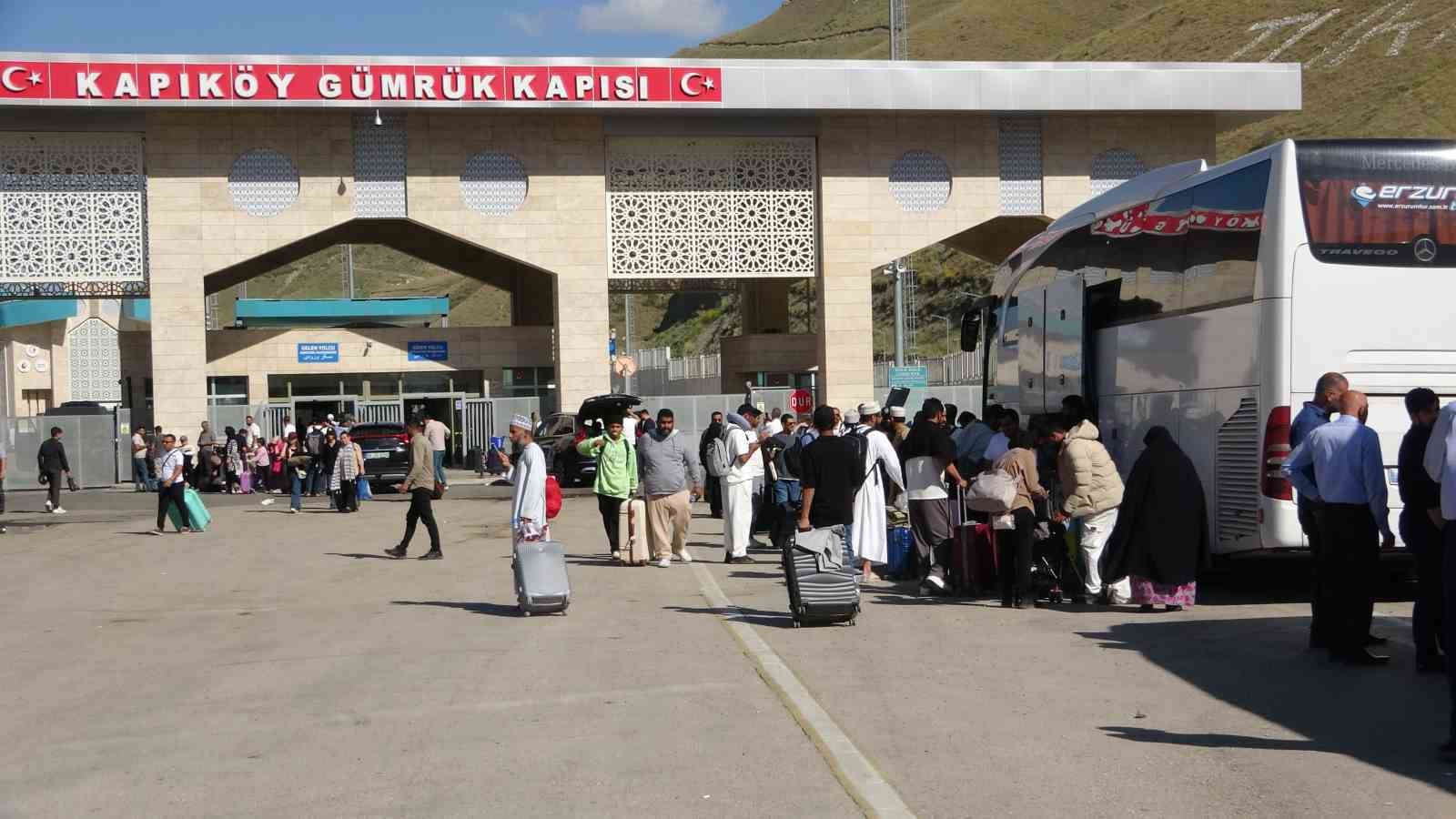 İran’daki Ummanlılar Van üzerinden Trabzon’a tahliye ediliyor