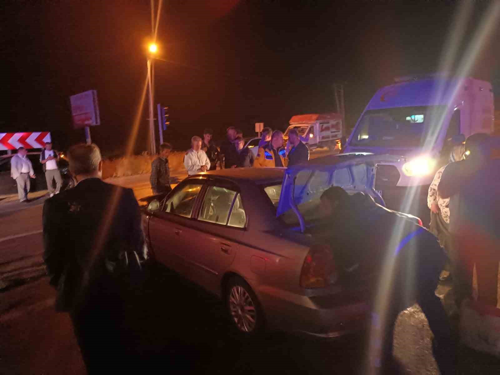 Van’da 2 otomobil çarpıştı: 9 yaralı