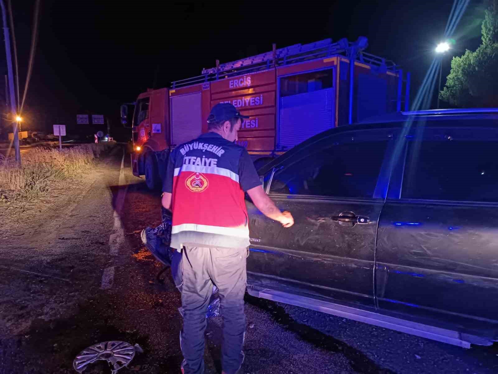 Van’da 2 otomobil çarpıştı: 9 yaralı