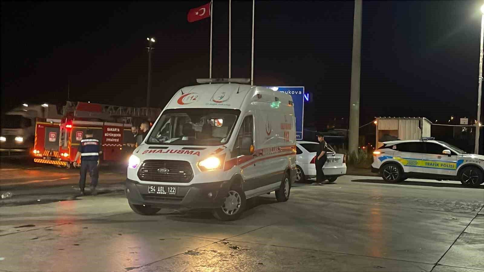 Faciadan dönüldü: 40 yolcusu olan otobüs tıra çarptı, 12 kişi yaralandı