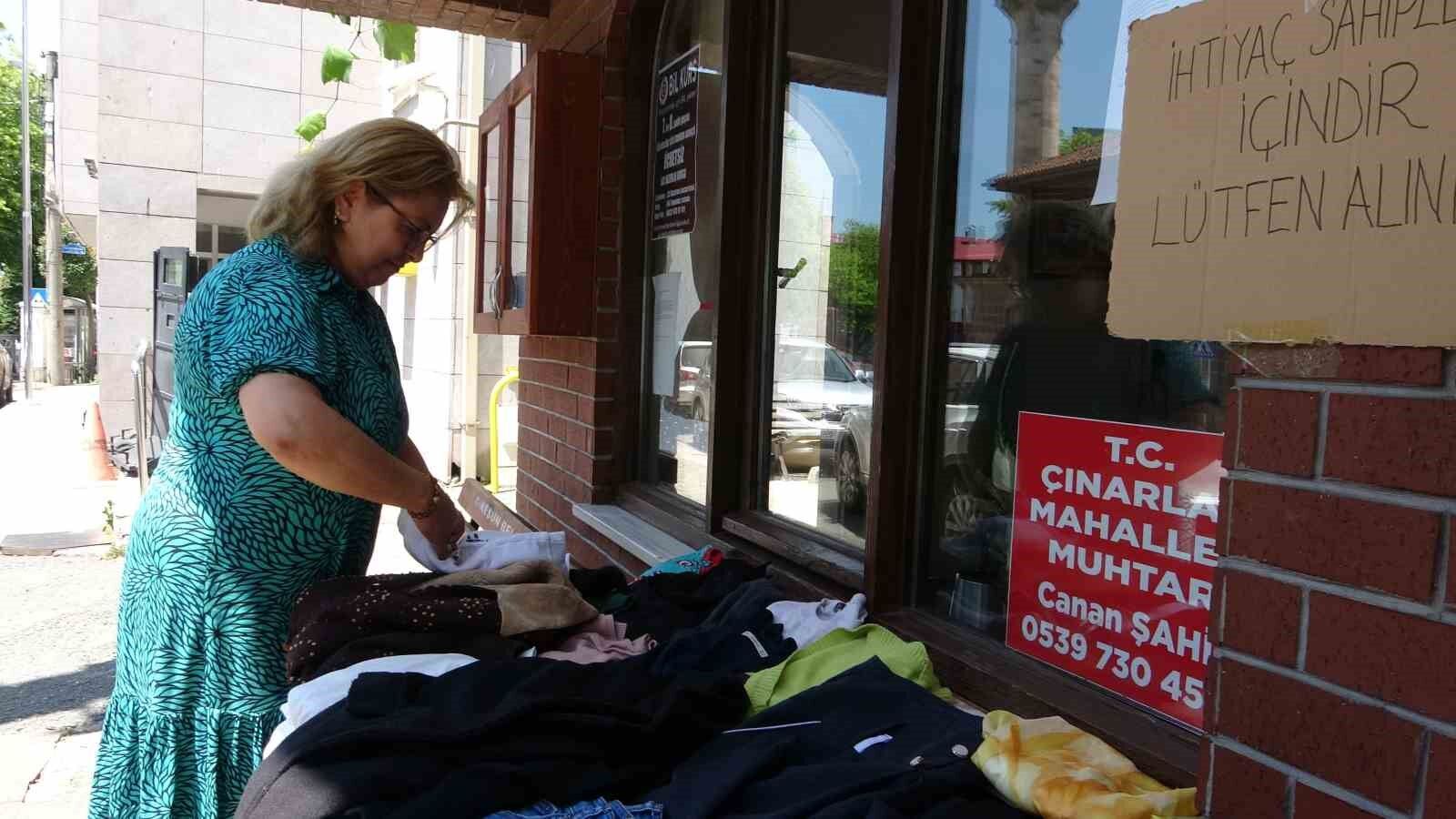 Kadın muhtardan örnek çalışma: İhtiyaç fazlasını alıp, ihtiyacı olanlara dağıtıyor