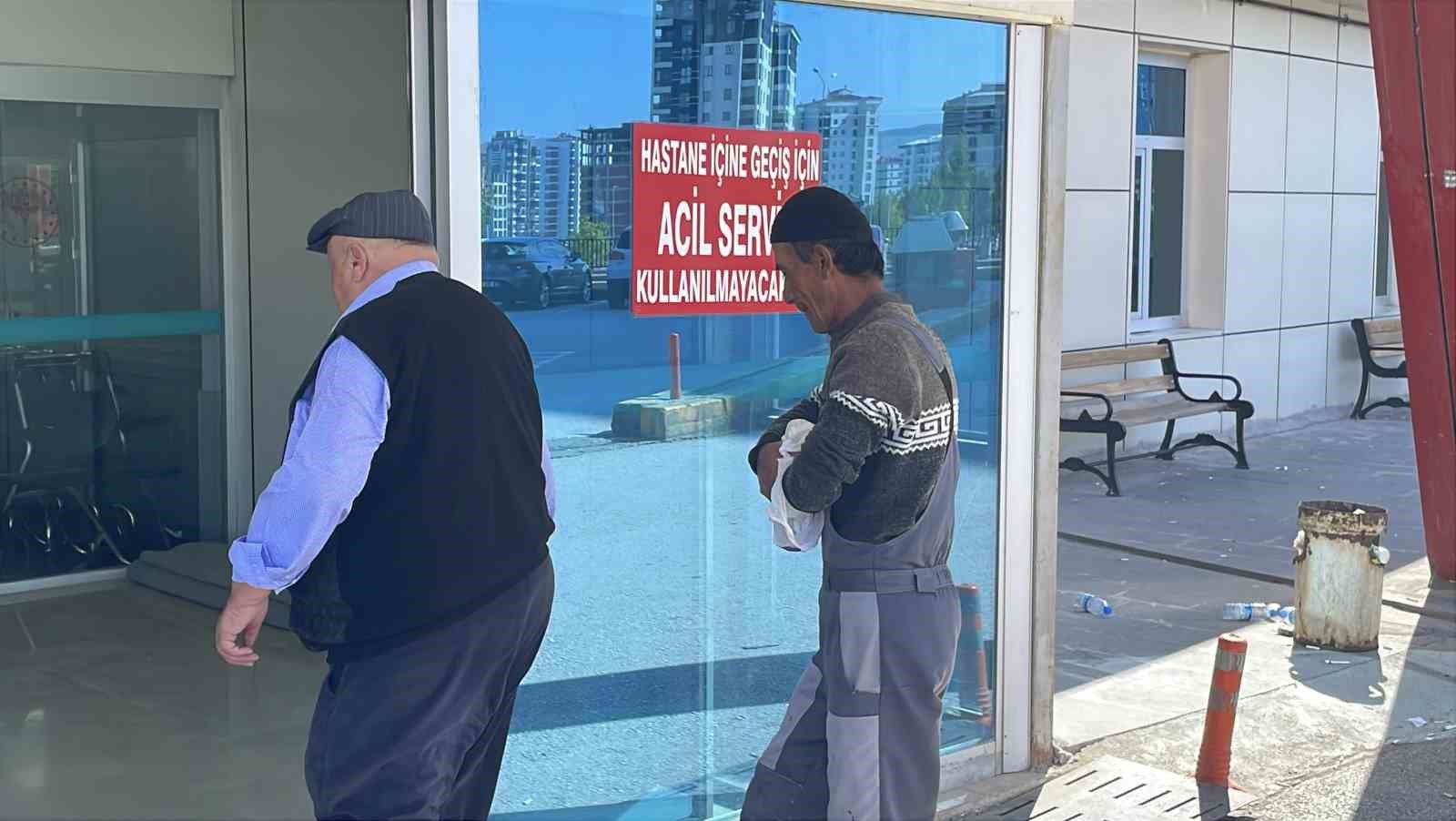 Sivas’ta acemi kasaplar hastanenin yolunu tuttu