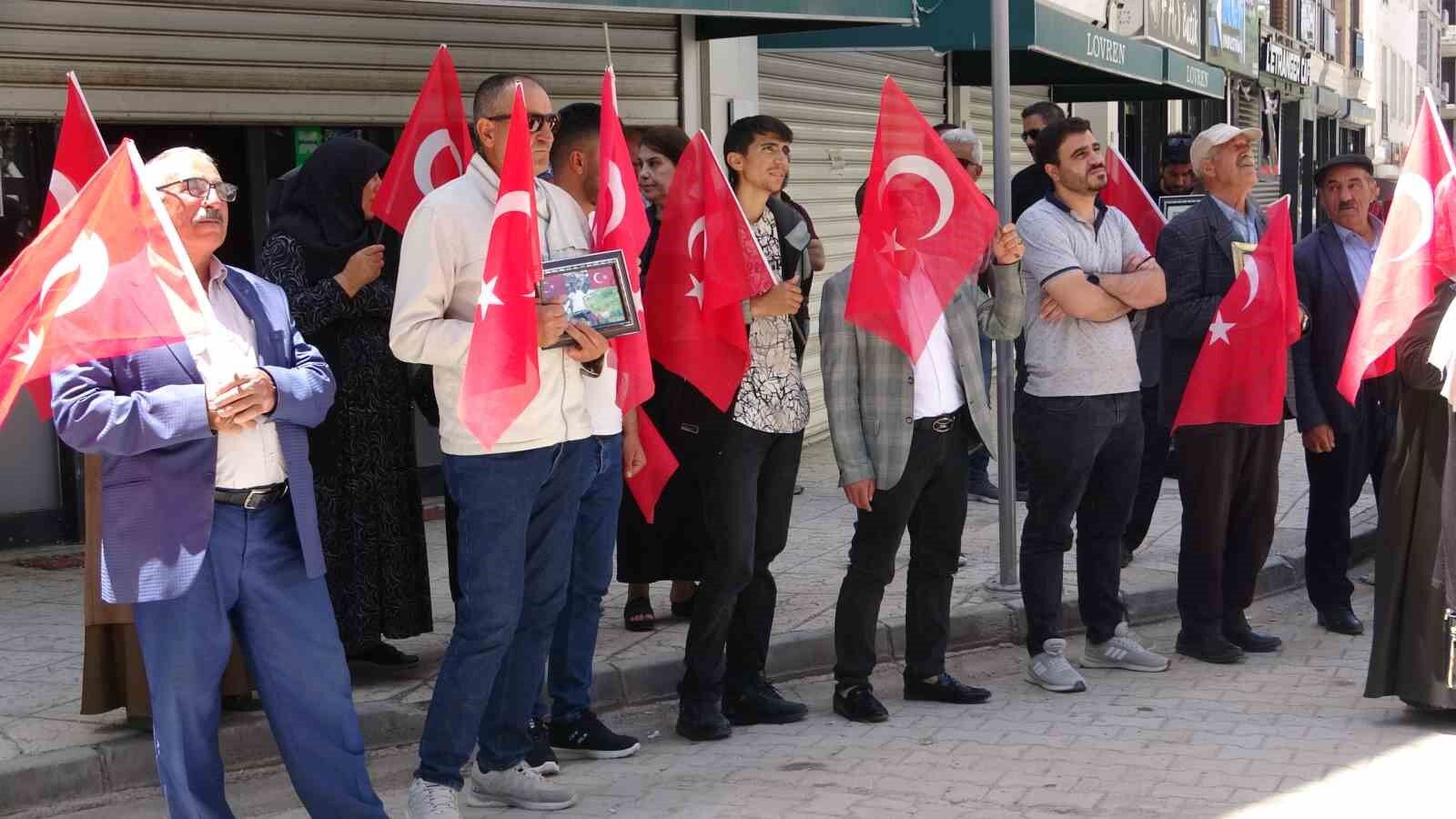 Evlat nöbetindeki aileler: 