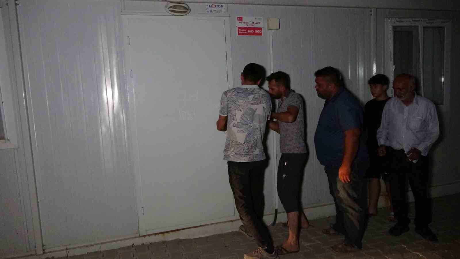 Konteynerden gelen kötü koku paniğe neden oldu