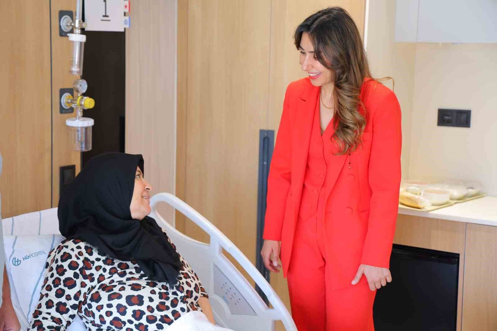 Kadın hastalıklarına V-Notes tekniğiyle ameliyat