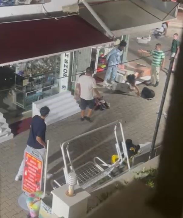 İngiliz turist kadınlar Marmaris’i birbirine kattı