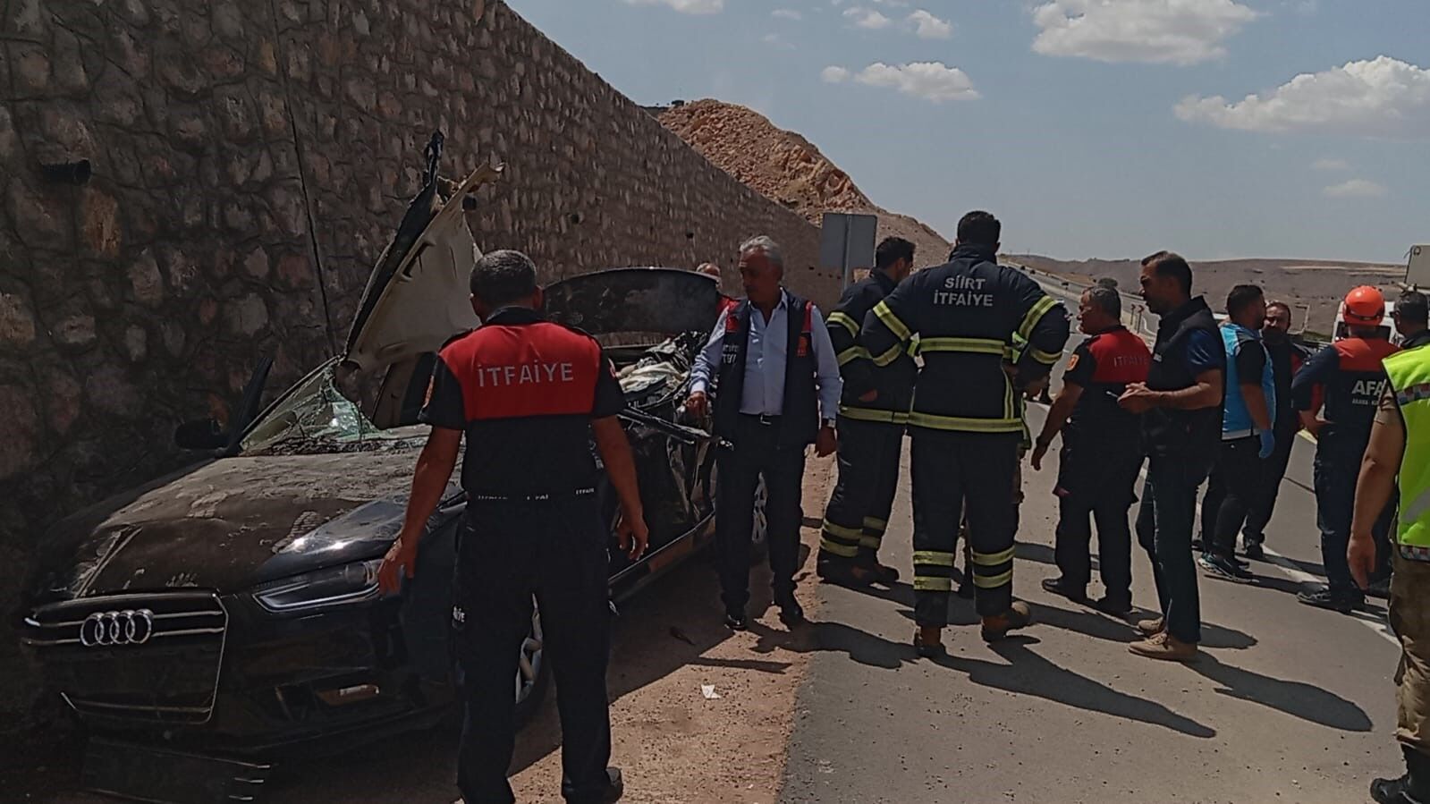 Siirt’te kamyon ile otomobil çarpıştı: 1 ölü, 4 yaralı