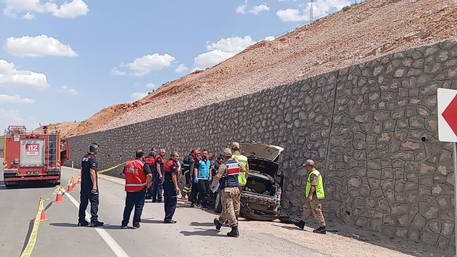 Siirt’te kamyon ile otomobil çarpıştı: 1 ölü, 4 yaralı