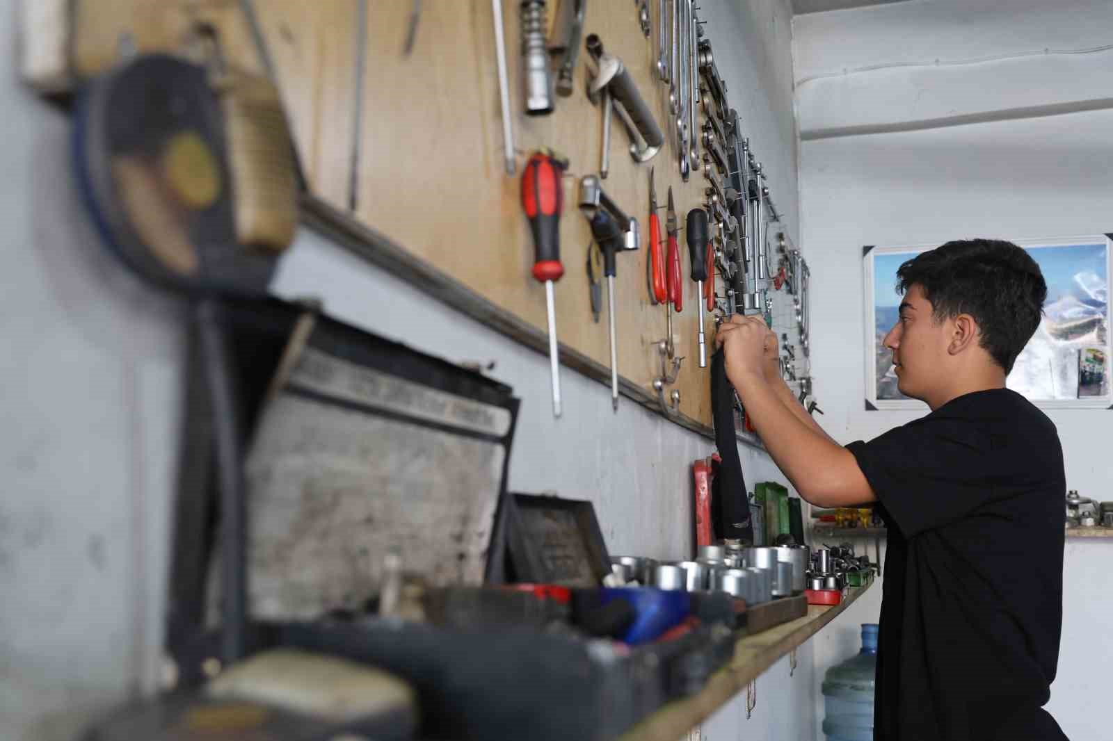 Sanayide çırak sıkıntısı: 