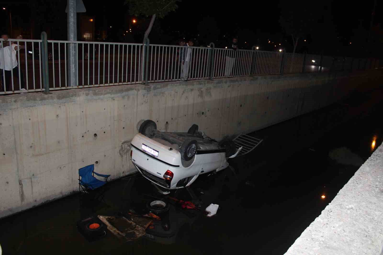 Kontrolden çıkan otomobil kanala düştü: 1 yaralı