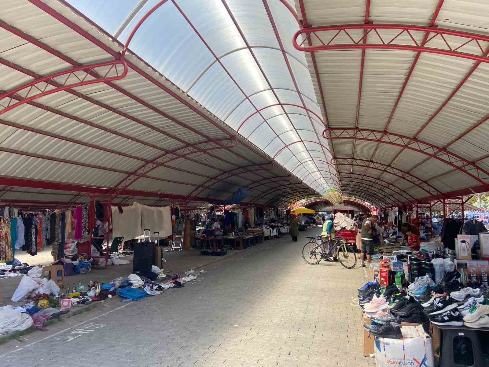 Eski eşyaların buluşma noktası: Efekent Bit Pazarı