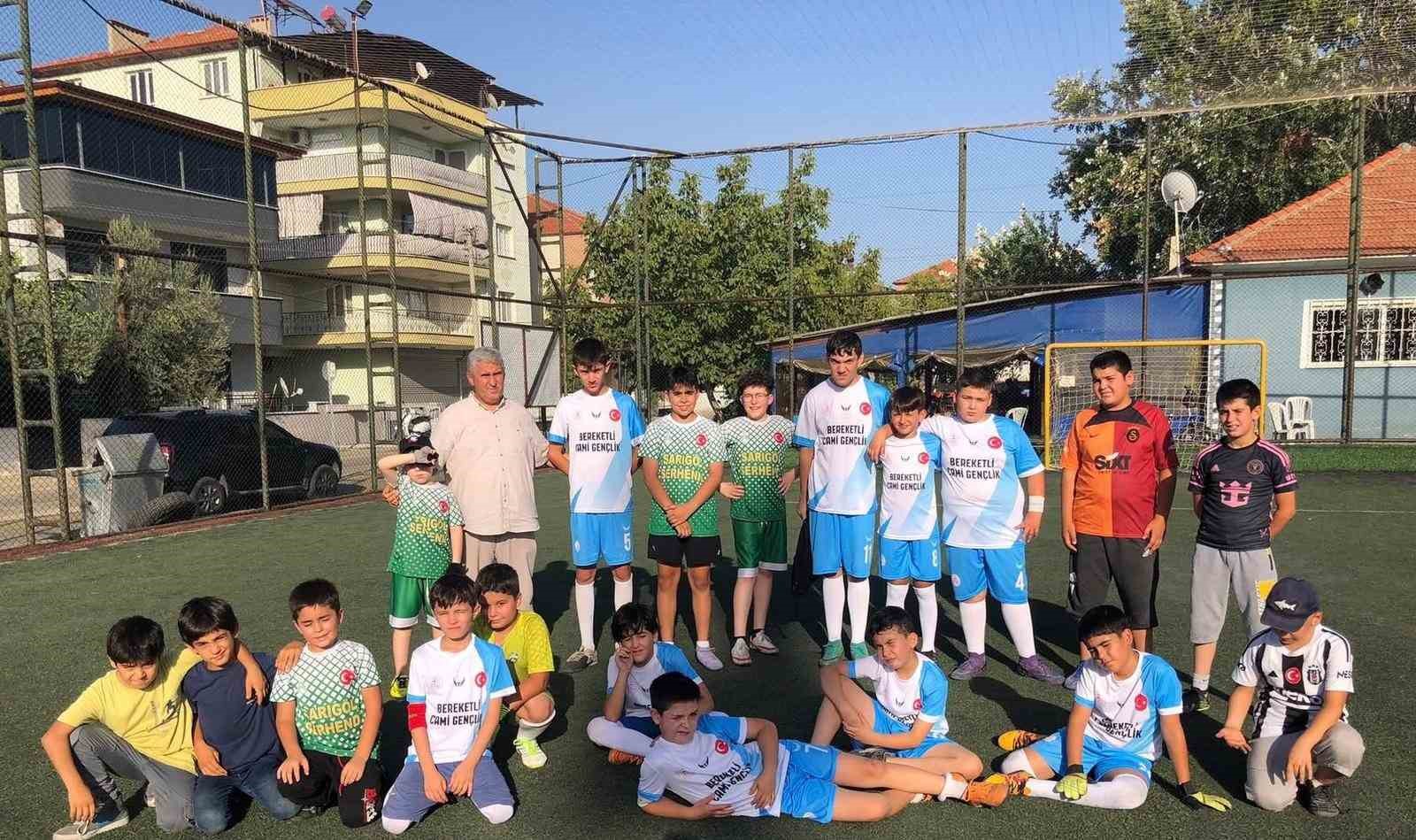 Hem Kur’an-ı Kerim öğreniyorlar, hem spor yapıyorlar
