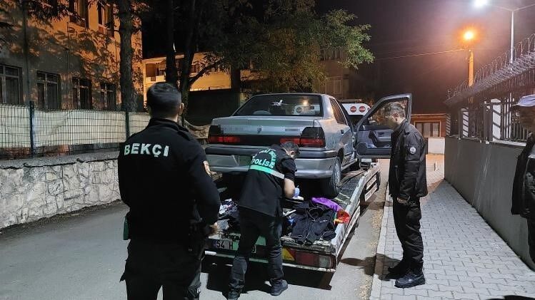 Çaldığı otomobil ile polise yakalandı