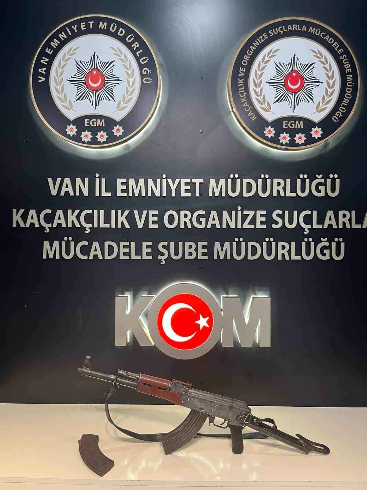 Van’da gümrük kaçakçılığı operasyonu