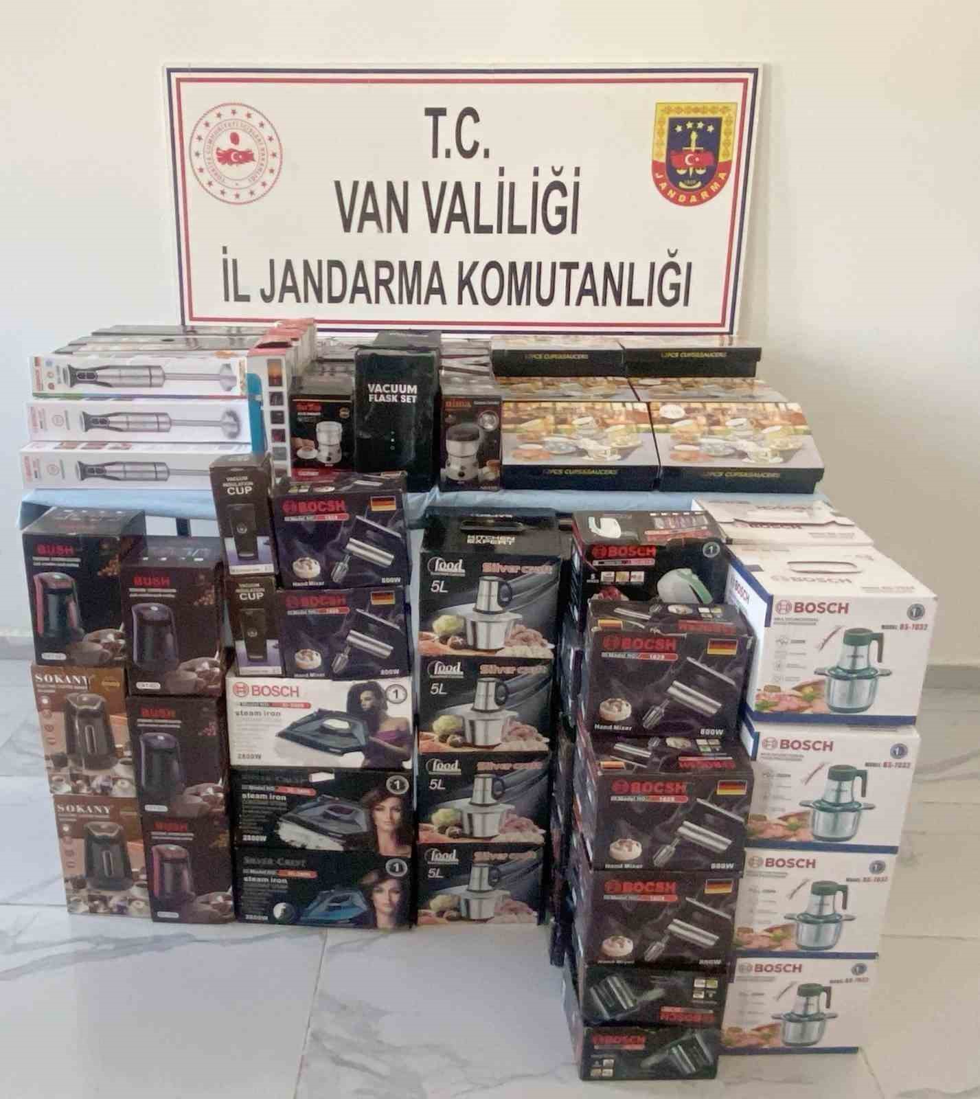 Van’da gümrük kaçakçılığı operasyonu