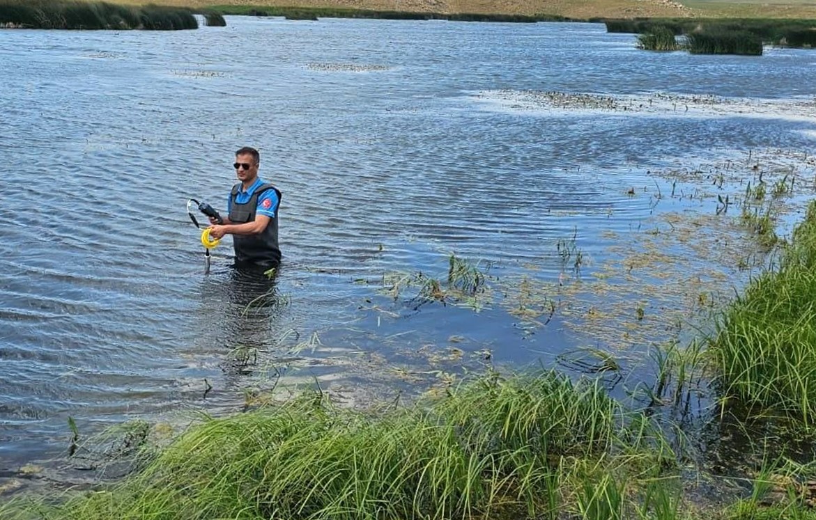 Van’da su kaynaklarında balıklandırma potansiyeli ölçülüyor