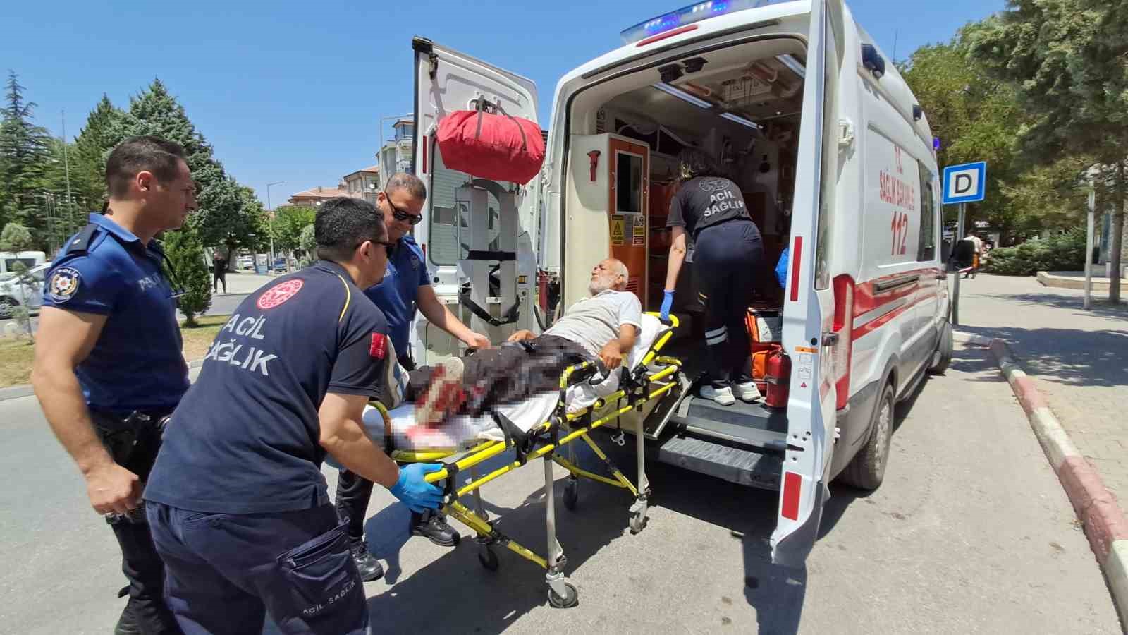 Karaman’da parkta bıçaklı kavga: 1 yaralı