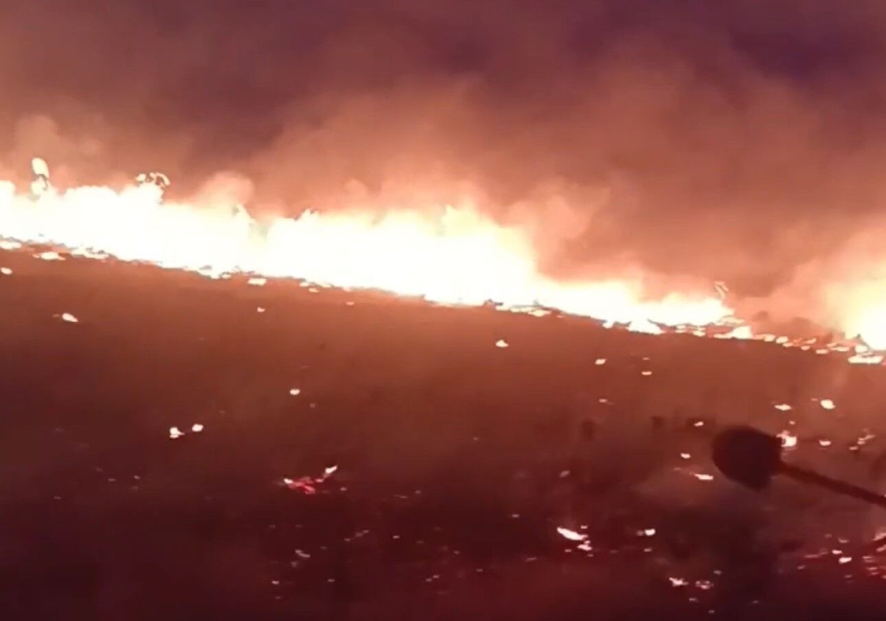 Hakkari-Van il sınırında arasında çıkan yangın korkuttu