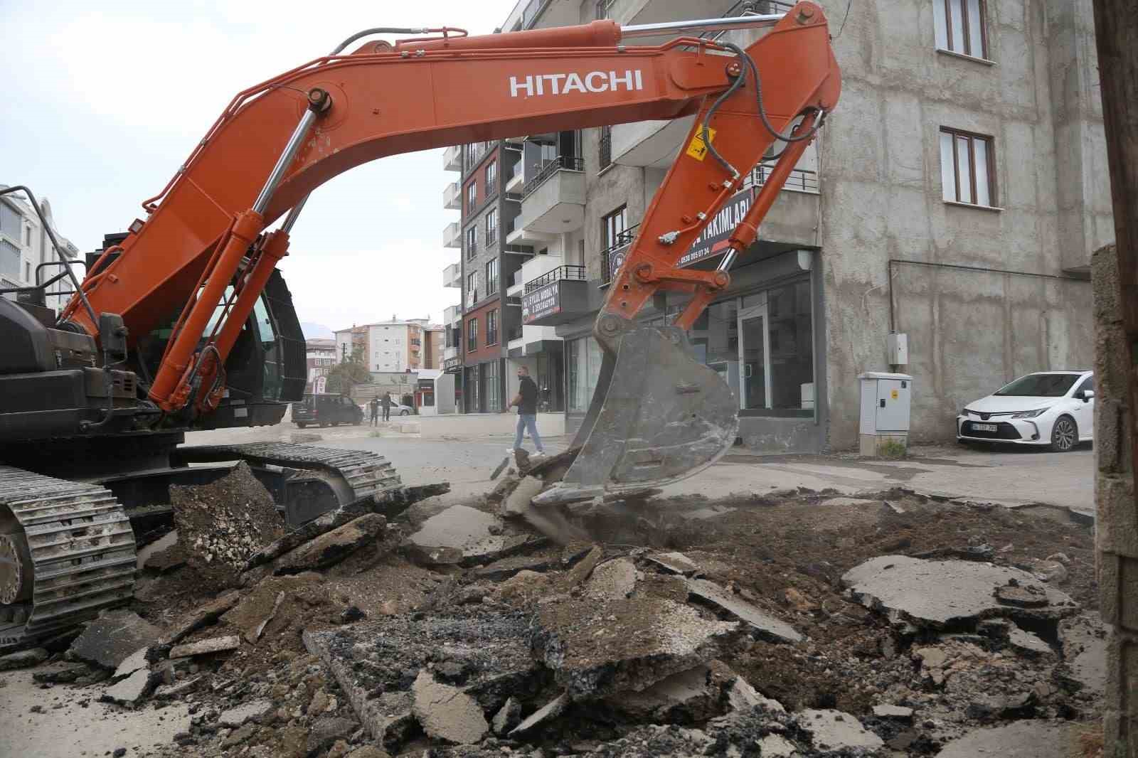 Terzioğlu Caddesi’ndeki çalışmalarda imar planı uygulanıyor