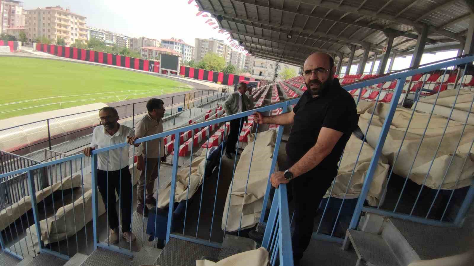 Gazetecilerden, basın tribününün yeniden düzenlenmesi talebi