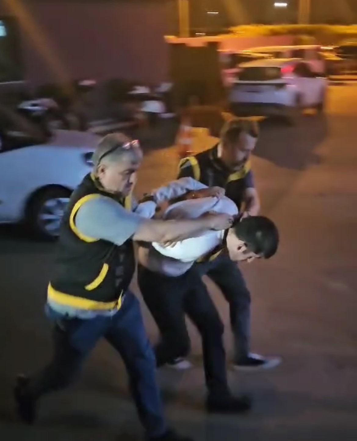 Markette dehşet saçtı, 2 saat sonra ormanda yakalandı