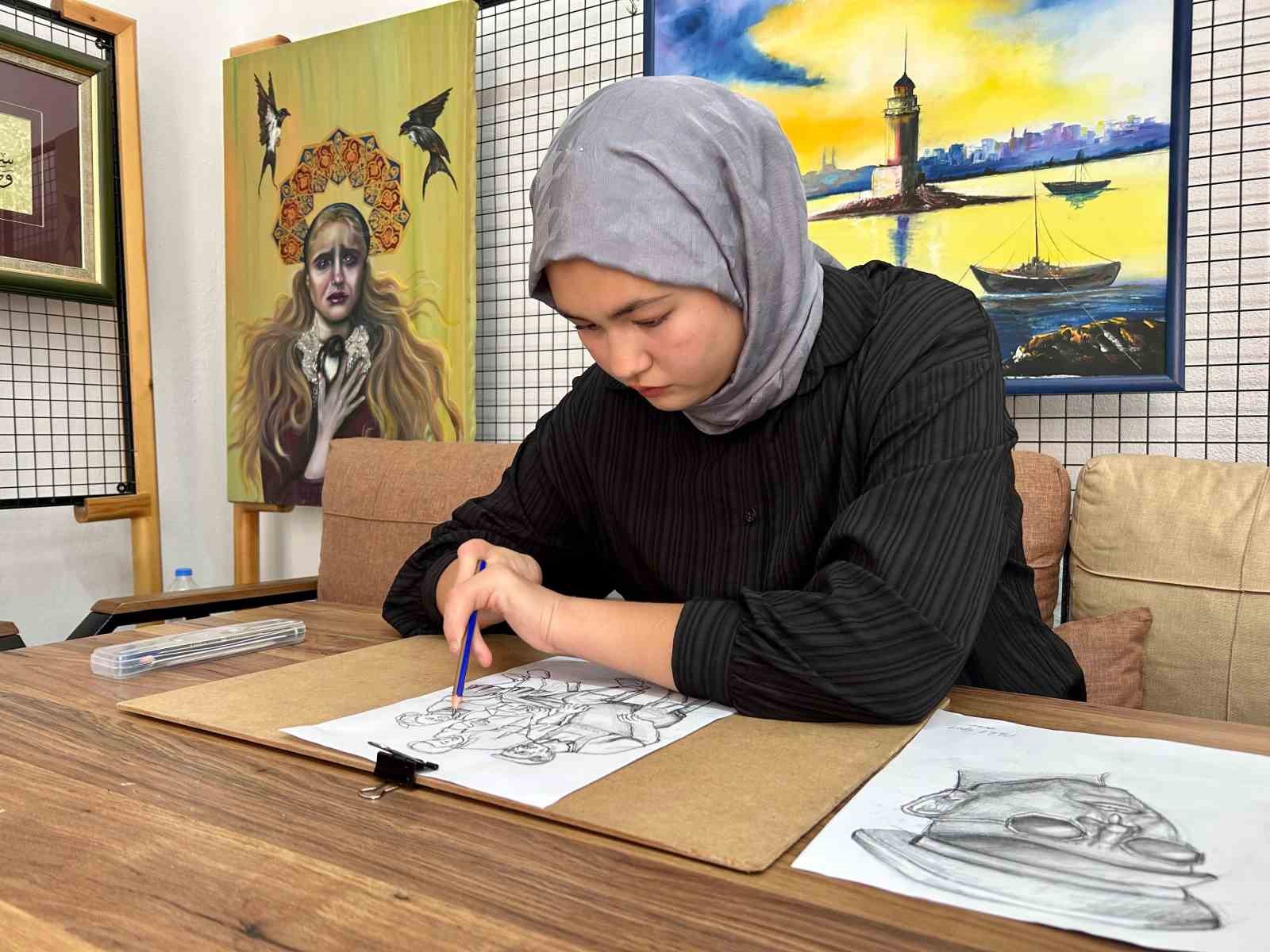 Vanlı Melek engelleri resim sanatıyla aştı